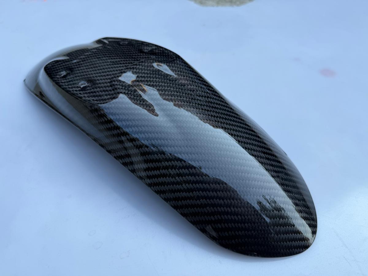 BMW Front Fender – Carbon Fiber Front Fender for BMW R nineT 